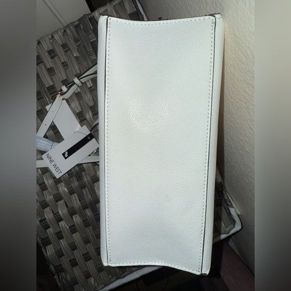 NWT Nine West White Cooke Crossbody Bag - Picture 3 of 12